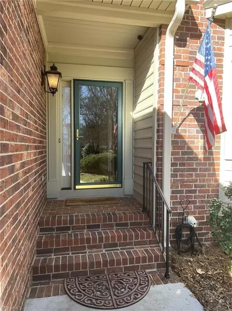 1268 Stadler Ridge Rd, Winston Salem, NC 27106