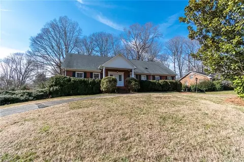 650 Lichfield Rd, Winston Salem, NC 27104