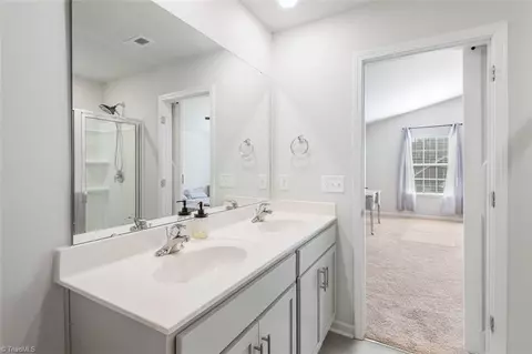 Bath - 6575 Bellawood Dr, Trinity, NC 27370 photo 2 of 4