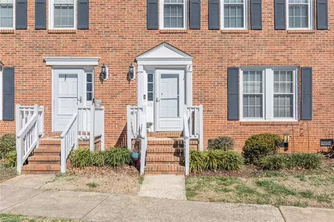 311 College Rd #B, Greensboro, NC 27410