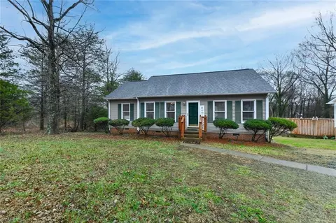 934 Haled St, Eden, NC 27288