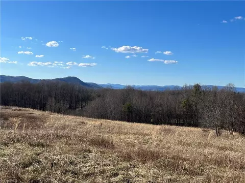 4051 Falls Rd, Boomer, NC 28654
