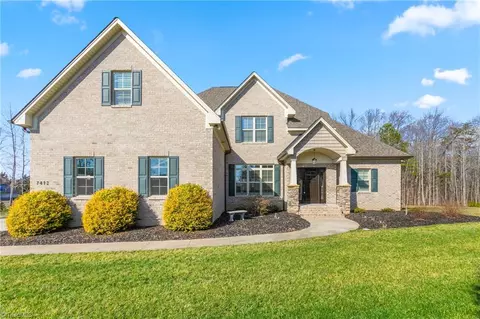 7412 Felloes Ct, Oak Ridge, NC 27310