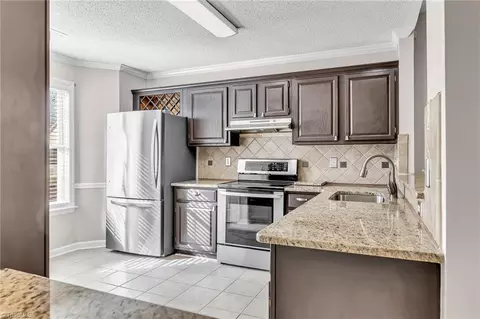 Kitchen - 3318 Sumter Dr, High Point, NC 27265 photo 2 of 4