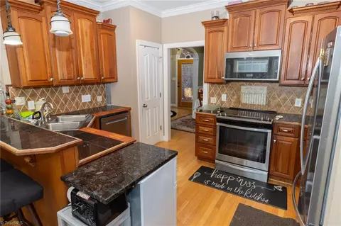 Kitchen - 5163 Ronniedale Rd, Trinity, NC 27370 photo 4 of 4