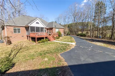 Exterior - 5163 Ronniedale Rd, Trinity, NC 27370 photo 10 of 15