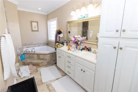 Bath - 5163 Ronniedale Rd, Trinity, NC 27370 photo 3 of 7