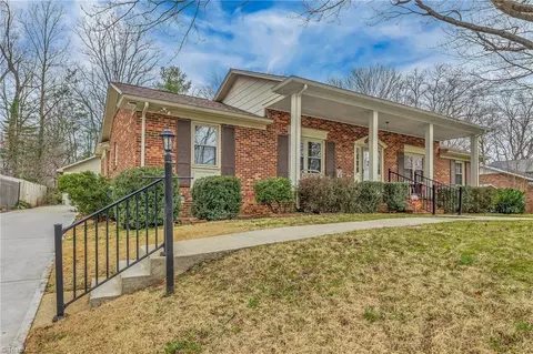 507 Leawood Dr, Greensboro, NC 27410