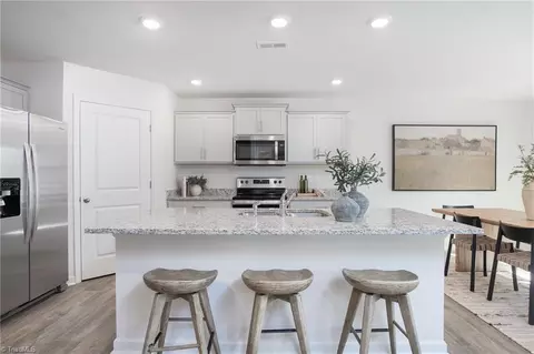 Kitchen - 6371 Cedar Hill Ct, Trinity, NC 27370 photo 2 of 4