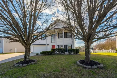 3953 Claybrooke Ct, High Point, NC 27265