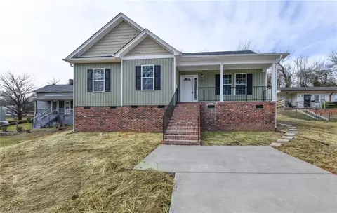 429 Monroe St, Eden, NC 27288
