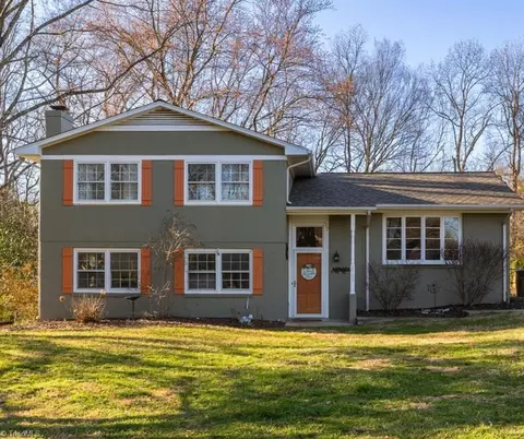1705 Noble Pl, Greensboro, NC 27408