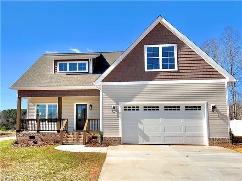 105 Arrowood Ln, Harmony, NC 28634