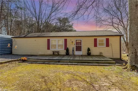 1080 Clayton Rd, Pinnacle, NC 27043