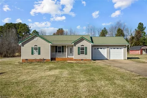 1960 Old Linwood Rd, Lexington, NC 27292