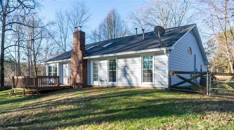 3207 Wallaby Ct, High Point, NC 27265 photo 3