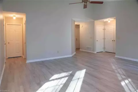 3207 Wallaby Ct, High Point, NC 27265 photo 8