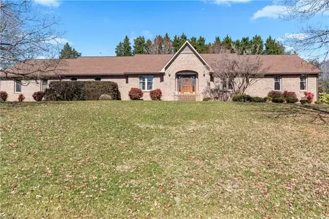 2401 Krista Kim Dr, High Point, NC 27265