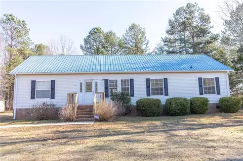 3142 River Ridge Ln, Thomasville, NC 27360