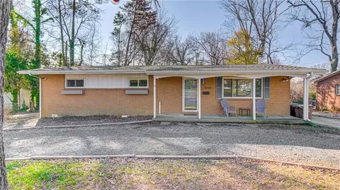 2405 Cornwallis Dr, Greensboro, NC 27408