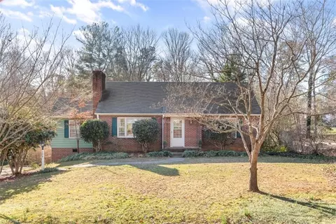 106 Evergreen Dr, Winston Salem, NC 27106