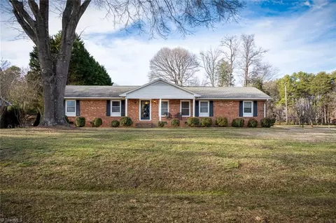 5405 Cedar Creek Dr, Mcleansville, NC 27301