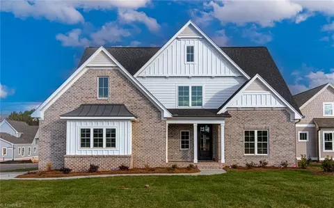 1725 Indigo Bunting Ct, Winston Salem, NC 27106