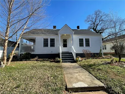 205 Payne St S, Lexington, NC 27292