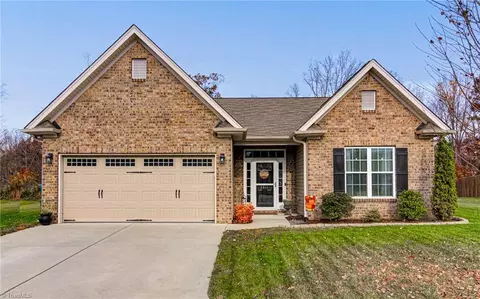 2011 Perrin Ct, Winston Salem, NC 27101
