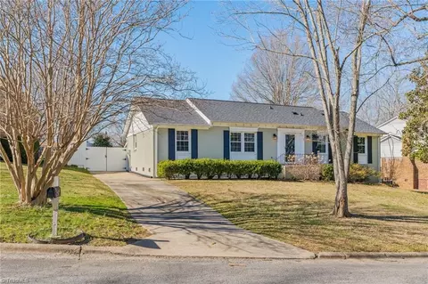 2202 Meloine Ln, Greensboro, NC 27407