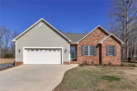 4938 Leigh Ln, Sophia, NC 27350