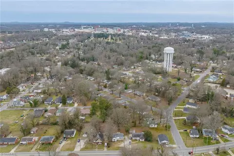 View/Area - 806 Lexington Ave, High Point, NC 27262 photo 4 of 4