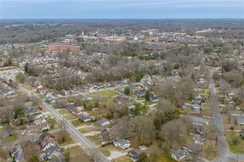 View/Area - 806 Lexington Ave, High Point, NC 27262 photo 3 of 4