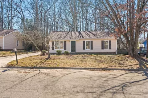 527 Apple Ridge Rd, Greensboro, NC 27406