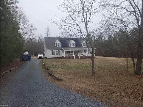 563 Dover Church Rd, Star, NC 27356