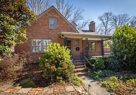 305 Kensington Rd, Greensboro, NC 27403