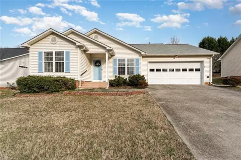 1524 Hawkcrest Ln, Winston Salem, NC 27127