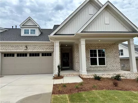 4217 Quartersaw Ln, Clemmons, NC 27012