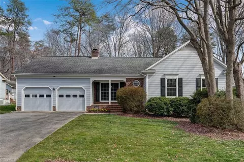 5204 Nantucket Rd, Greensboro, NC 27455