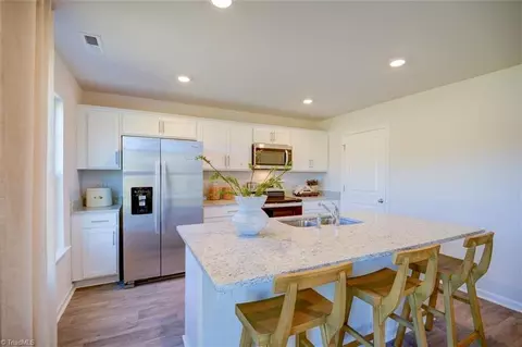 Kitchen - 6363 Cedar Hill Ct #70, Trinity, NC 27370 photo 5 of 5