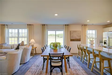 Dining - 6363 Cedar Hill Ct #70, Trinity, NC 27370 photo 4 of 4
