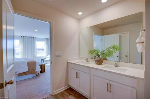 Bath - 6363 Cedar Hill Ct #70, Trinity, NC 27370 photo 2 of 4