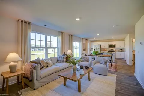 Living - 6363 Cedar Hill Ct #70, Trinity, NC 27370 photo 4 of 6