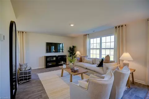 Living - 6363 Cedar Hill Ct #70, Trinity, NC 27370 photo 3 of 6