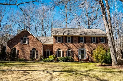 616 Doe Run Dr, Kernersville, NC 27284