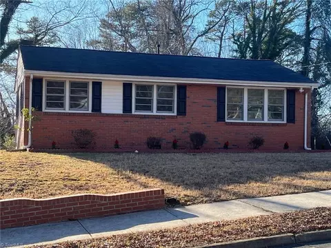 2704 Fondly Rd, Winston Salem, NC 27105