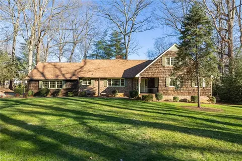 1 Saint Francis Ct, Greensboro, NC 27408