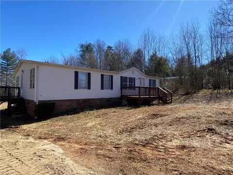 1517 Windy Ridge Rd, North Wilkesboro, NC 28659