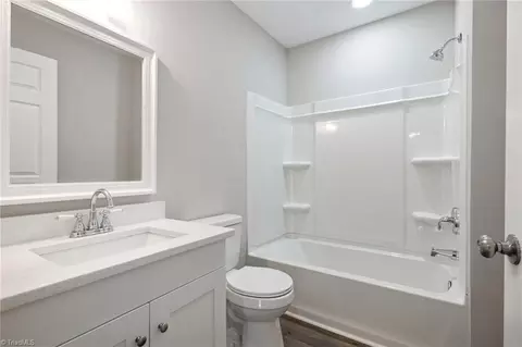 Bath - 1606 Commerce Ave E, High Point, NC 27260 photo 3 of 3