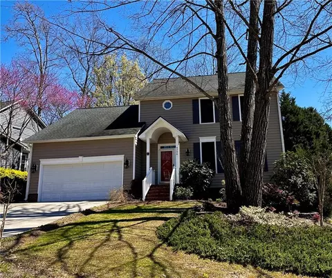 4706 Wellford Ct, Jamestown, NC 27282